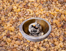Load image into Gallery viewer, Frankincense Resin